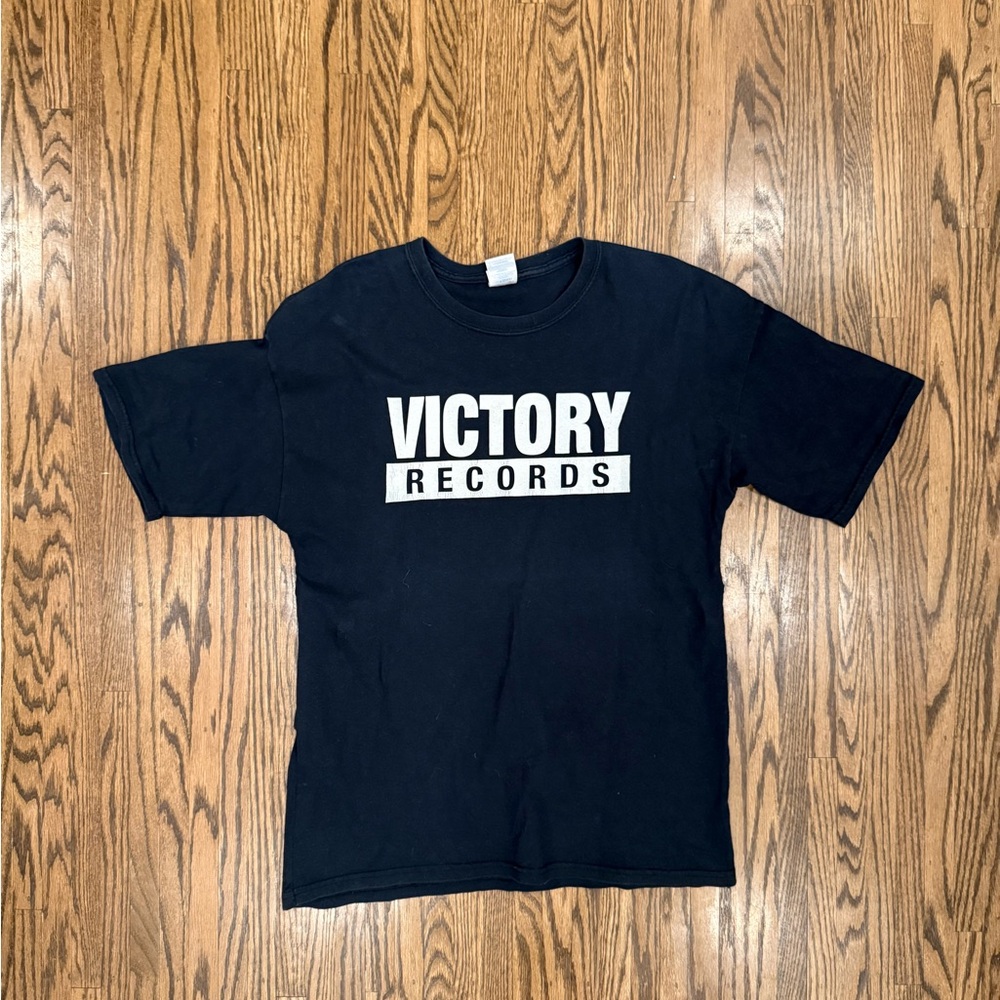 Victory Records | Classic Logo Shirt - Large